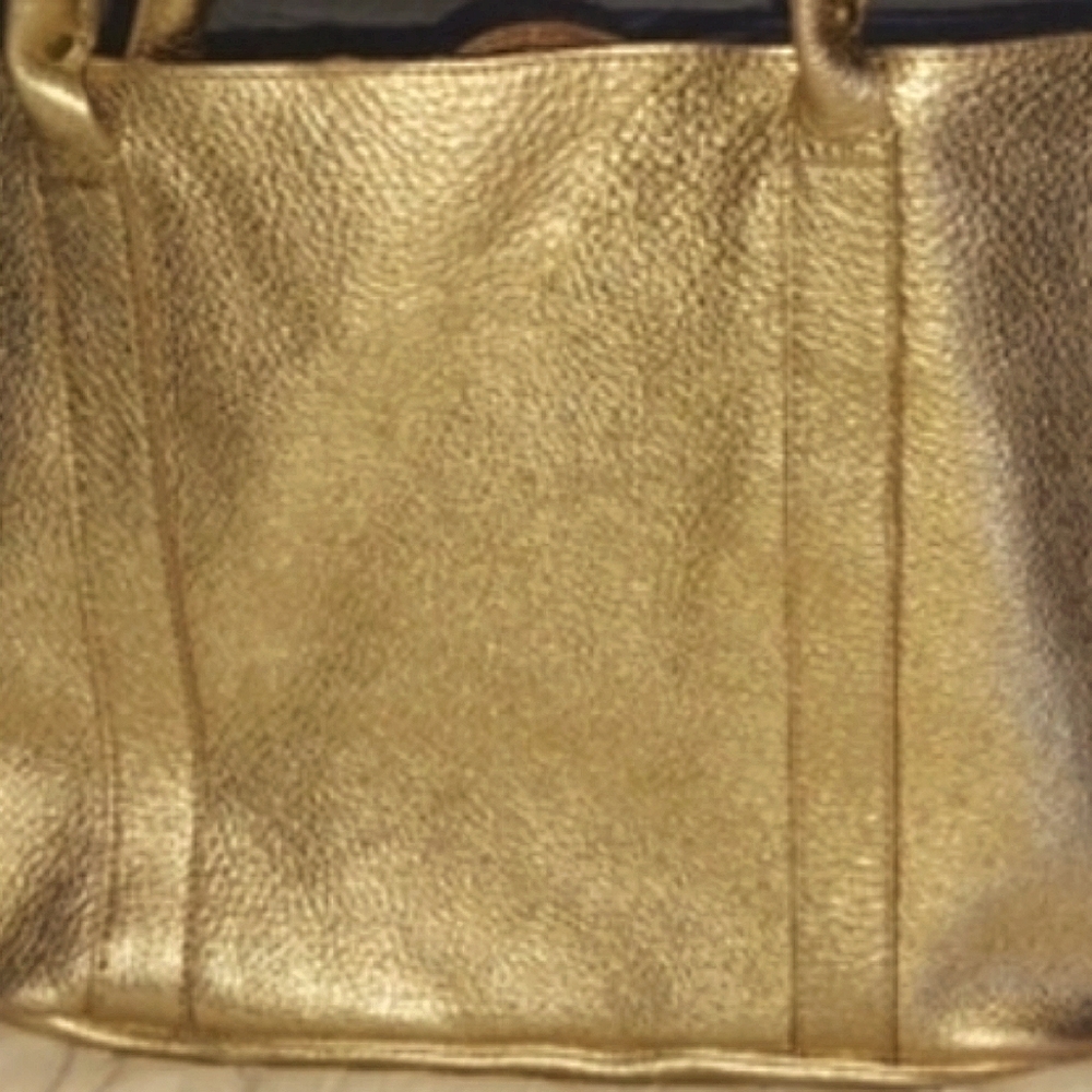 Banana Republic Gold Leather Tote, Metallic 18"+ Handbag, Like New - Picture 5 of 11